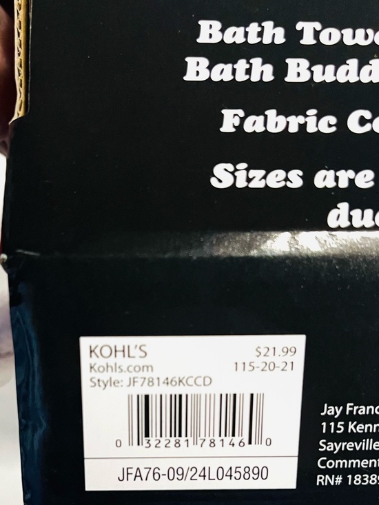 Disney Minnie Mouse Bath Towel and Bath Buddies Set with Minnie Mouse Pillow - Picture 5 of 7